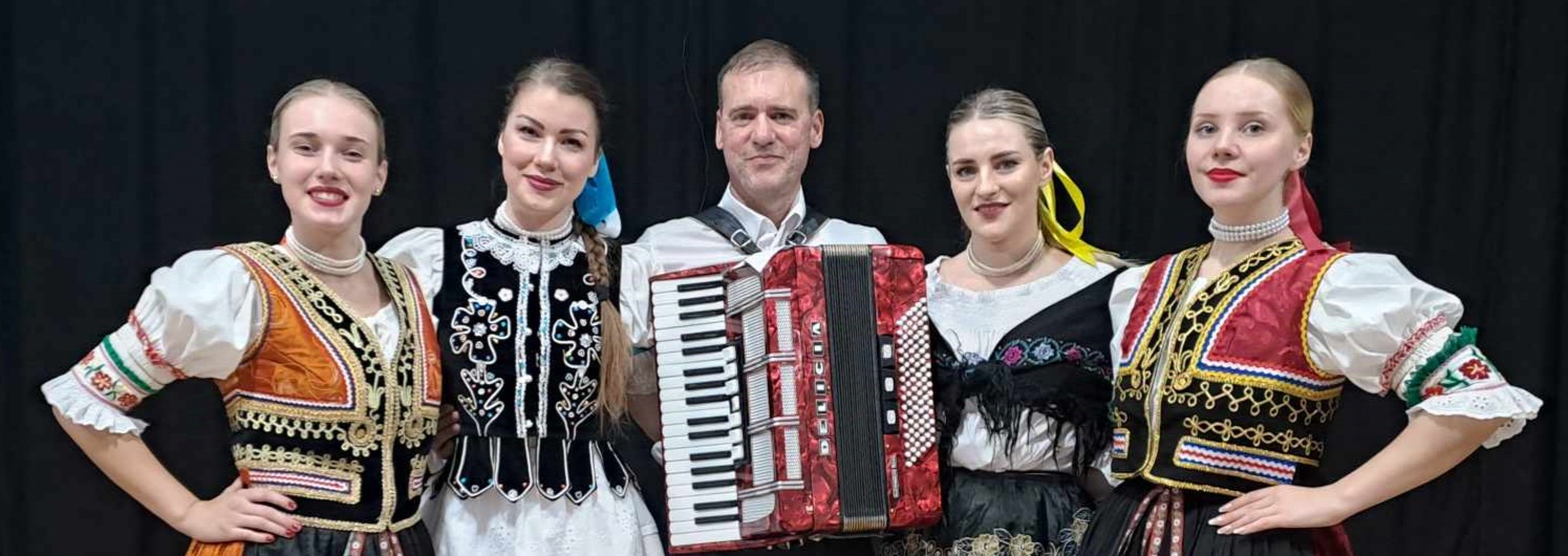 Folklórne vystúpenie